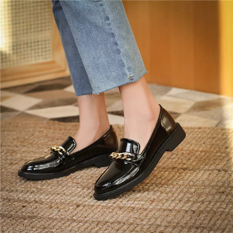 SEPATU WANITA DOCMART LOAFERS / SEPATU FLAT HAK FASHION RANTAI BEST SELLER PREMIUM