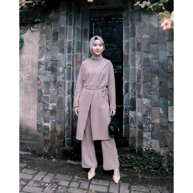4018 Setelan / One Set ( Tunik + Celana Cutbray)
