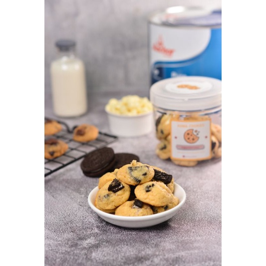 

Cookies & cream mini cookies