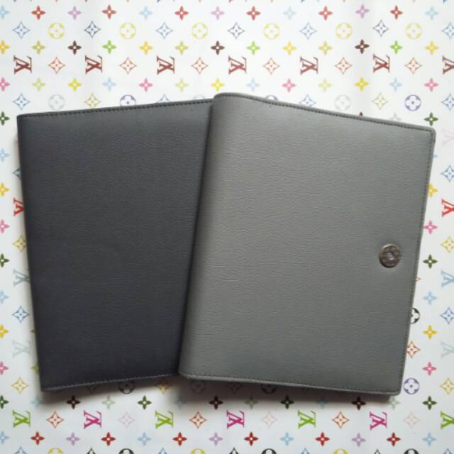 

Binder Polos Abu-Abu