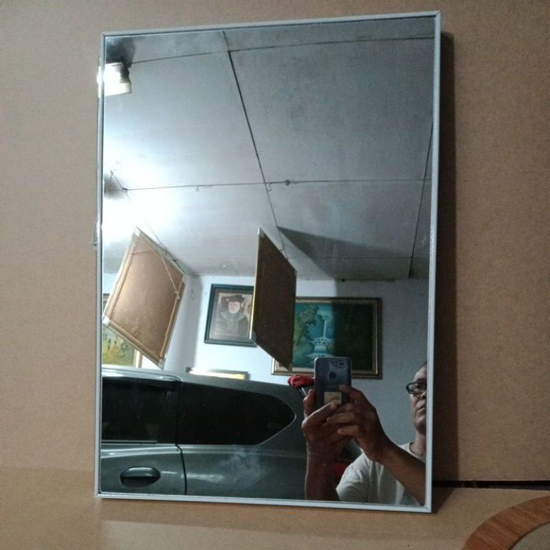 cermin dinding/cermin minimalis/cermin frameles