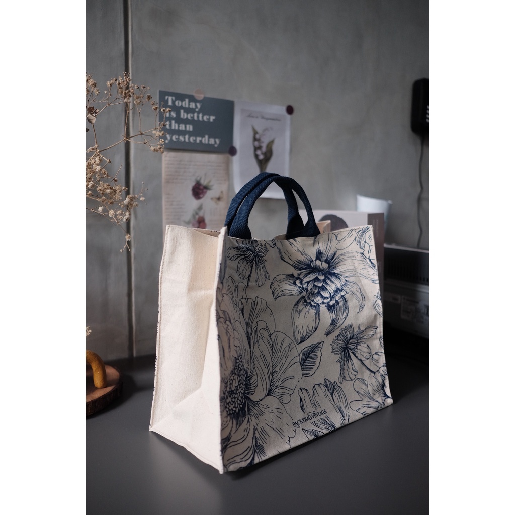 (READYSTOCK) TOILE DE JOUY PATTERNED TOTEBAG Canvass 30x14x25 cm // Tas Kanvas // Hampers bag