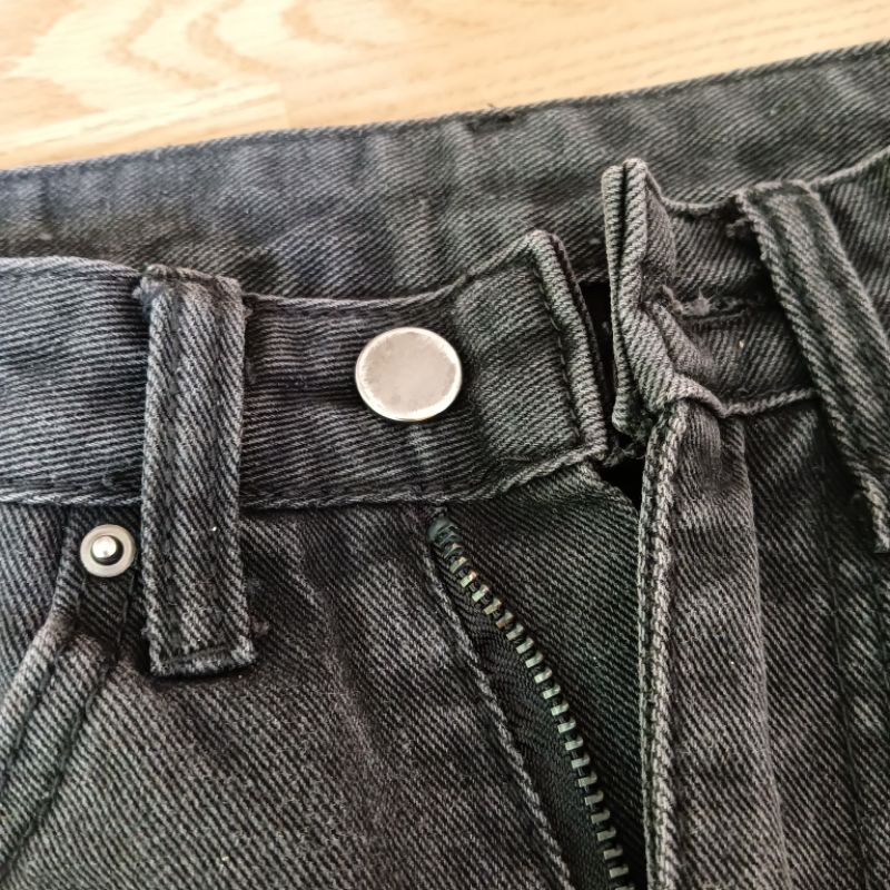 celana pendek jeans hitam white washed