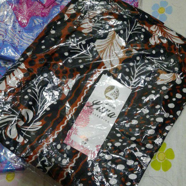 Setelan Celana Pendek Batik Wanita