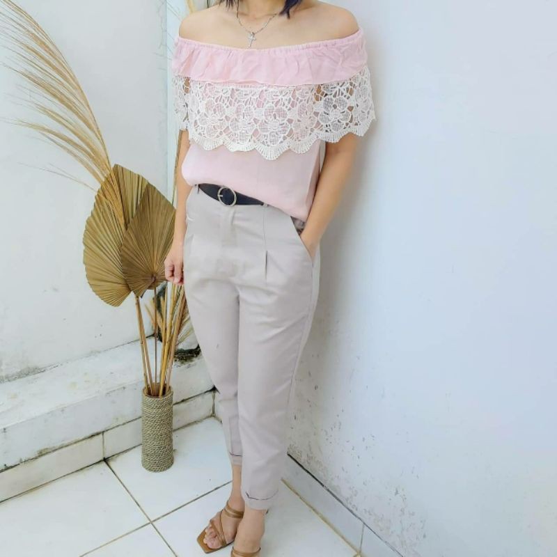 Sabrina Lace Blouse/Blouse sabrina pink