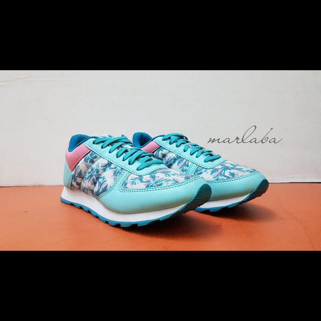 Sepatu Running BFLY Woman