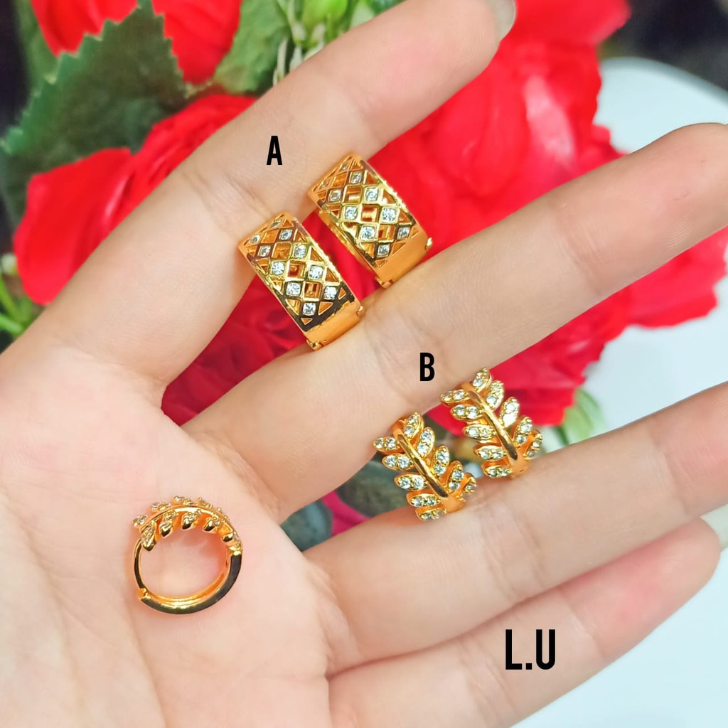 Anting jepit permata 2 varian motif perhiasan emas Korea tidak karat COD