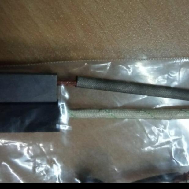 

Carbon Brush Panjang 4Cm X Lebar 1,1Cm X Tinggi 0,8-0,9Cm