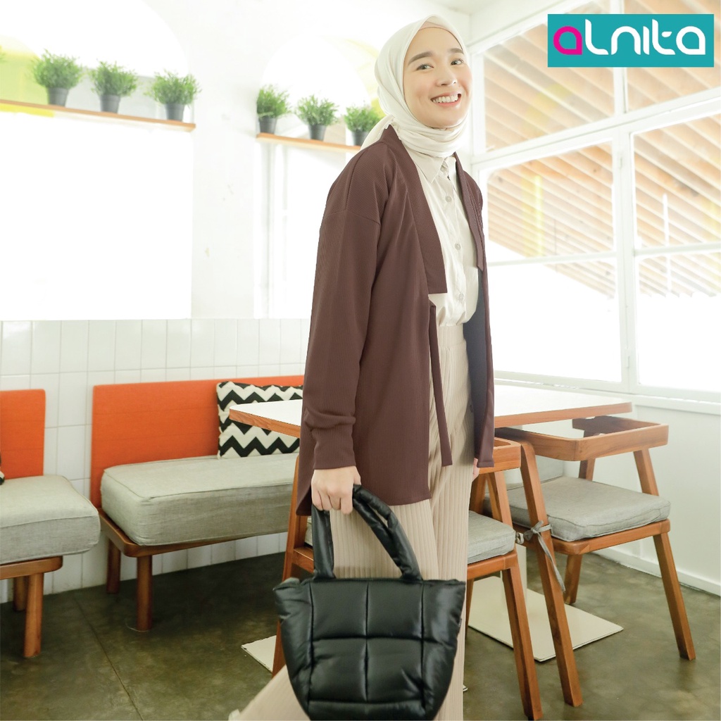 Alnita Outer Axel Bahan Vesti Outer Cardigan Terbaru Muslim Kekinian Simple OOTD