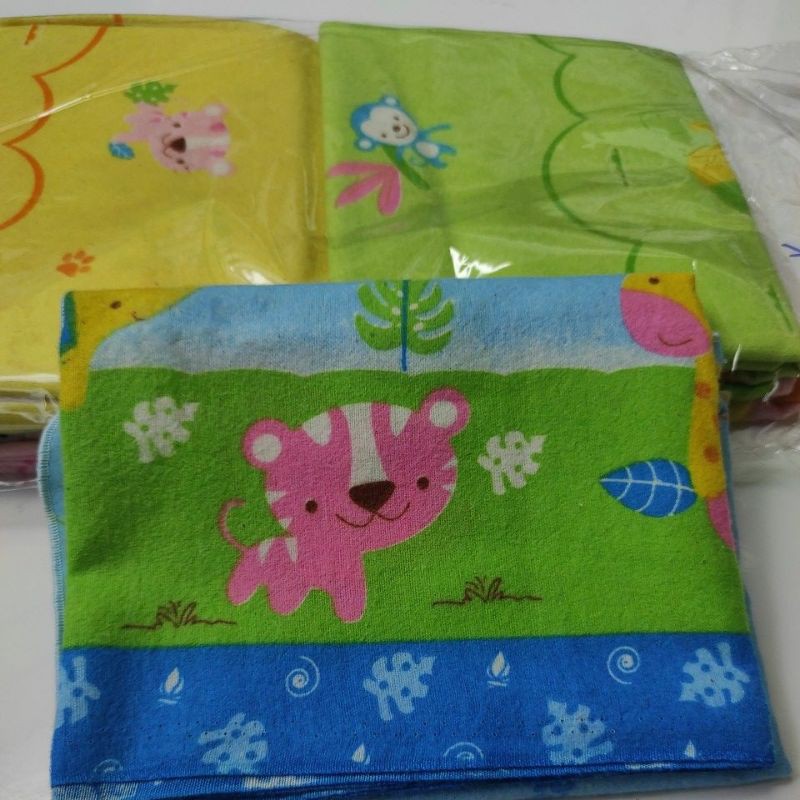 Bedong Bayi Flanel Persegi Panjang Ukuran 147 x 45 cm