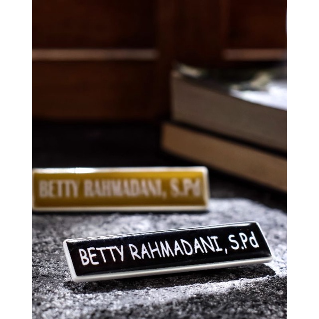 

Name Tag dada
