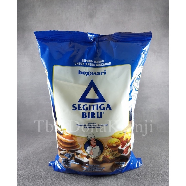 

tepung terigu segitiga premium 1kg