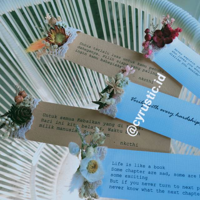 

DRIED FLOWER BOOKMARK / PEMBATAS BUKU BUNGA KERING MINI BUKET CUSTOM / KADO UNIK CANTIK