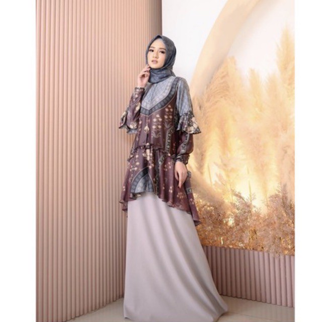 Padma Tunik Wearing Klamby