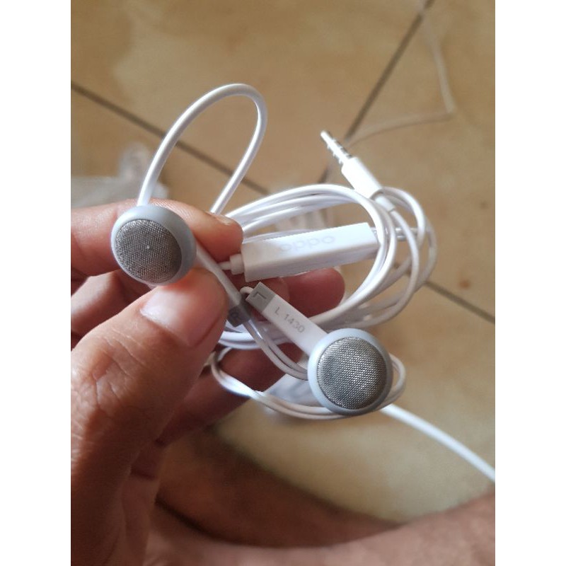 Headset OPPO model lama