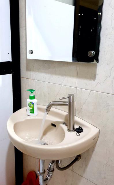 Kran Wastafel Stainless , Drat Kuningan . Sus 304 . Kran Cuci Tangan. Import Product. High Quality