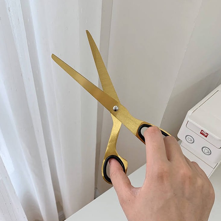 

Gold Scissors / Gunting Emas Vintage Aesthetic