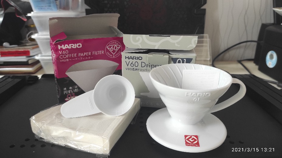 Paket Hario V60 + Paper Filter (isi 40)