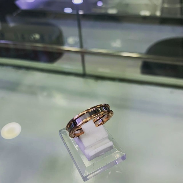 Cincin Emas Bvlgari