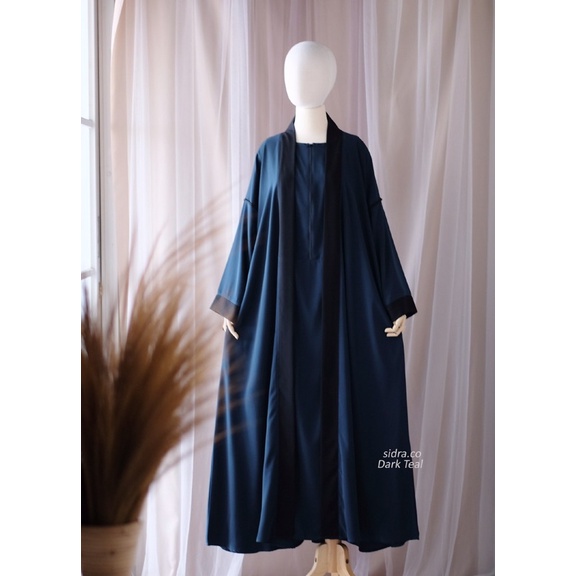 Abaya huur by sidra.co