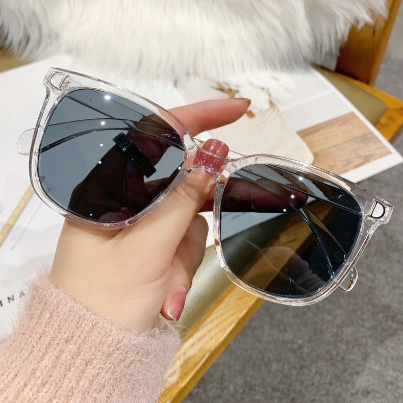 Kacamata Hitam Pelindung UV400 Gaya Korea Untuk Pria Dan Wanita