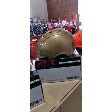 helm sepeda Syte