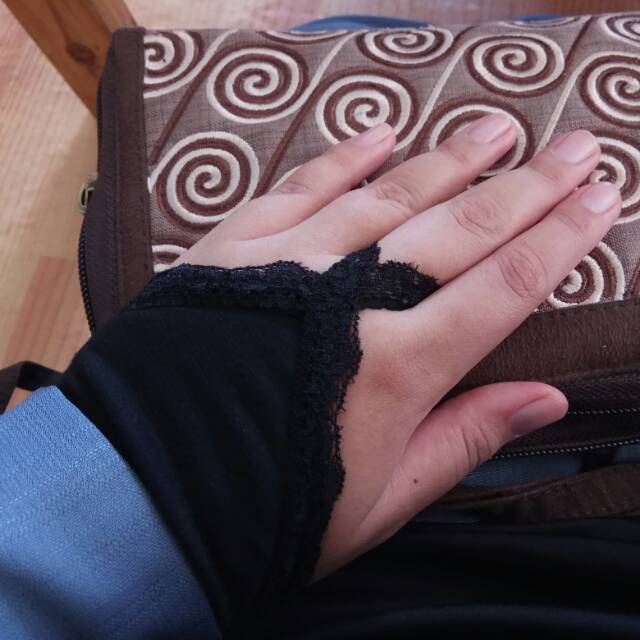 [SELUSIN] Handsock Cincin Renda Ahsana
