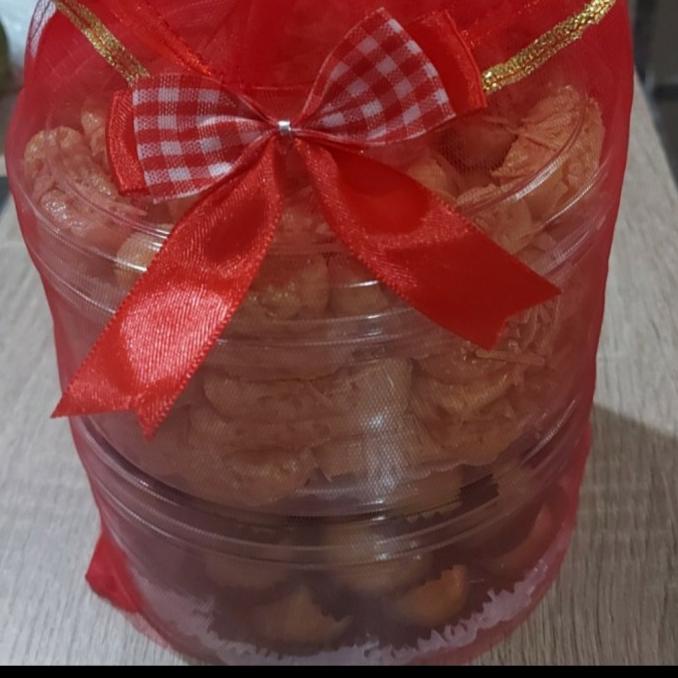 

HAMPERS PREMIUM NASTAR LIDAH KUCING ISI 2 TOPLES @500GR XCD521XS