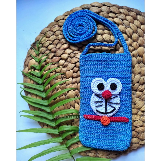 TAS HP RAJUT DORAEMON//slingbag RAJUT KARAKTER//Tas Hp LUCU//TAS DORAEMON