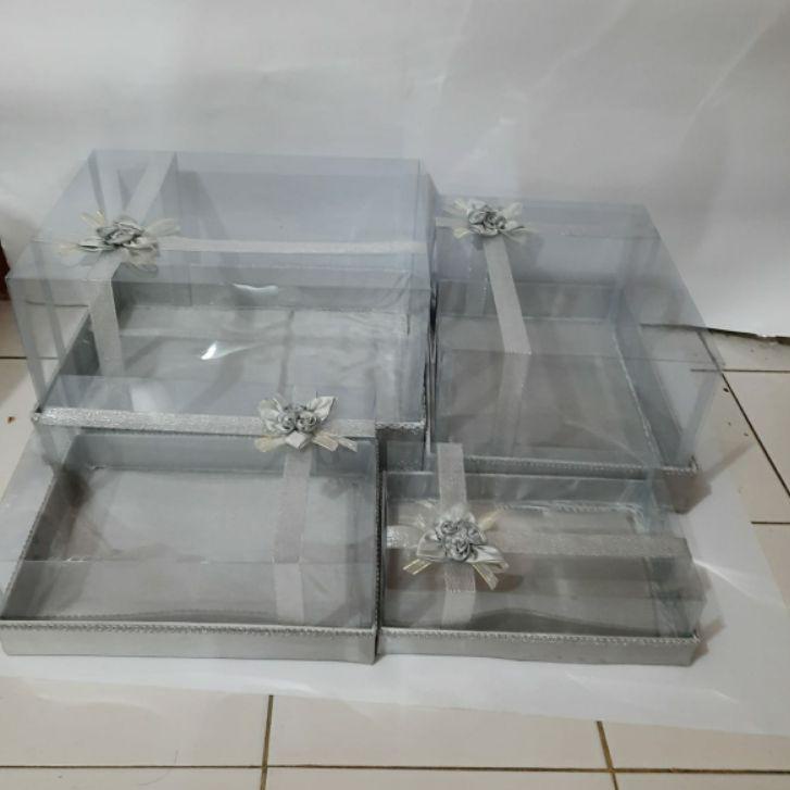 

リ Kotak hantaran seserahan mika pita tinggi isi 4 warna silver