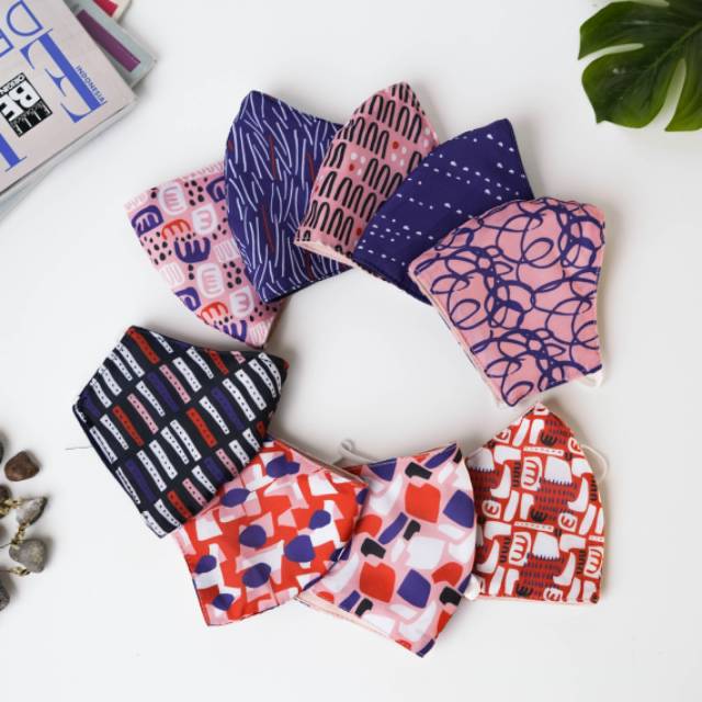 

Seruni Living Masker Kain 3 lapis Seri Modern Abstract