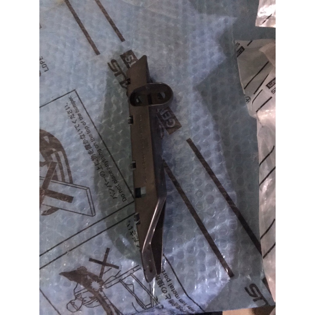 BRACKET BUMPER DEPAN RHKANAN 52115BZ010 TOYOTA AVANZA2006-2009