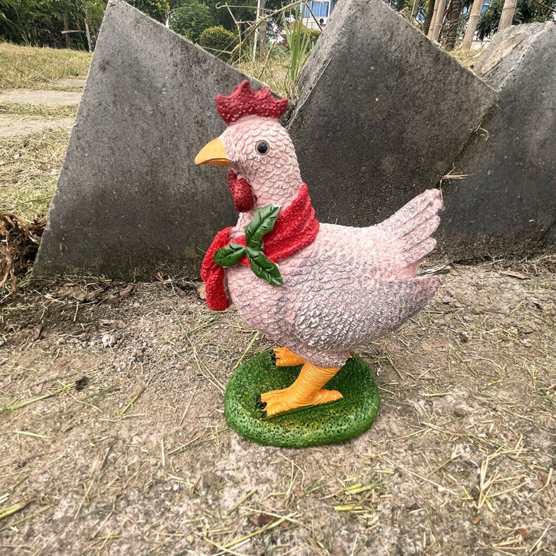 Ornamen Patung Hewan Ayam Dengan Syal Bahan Resin Untuk Dekorasi Taman