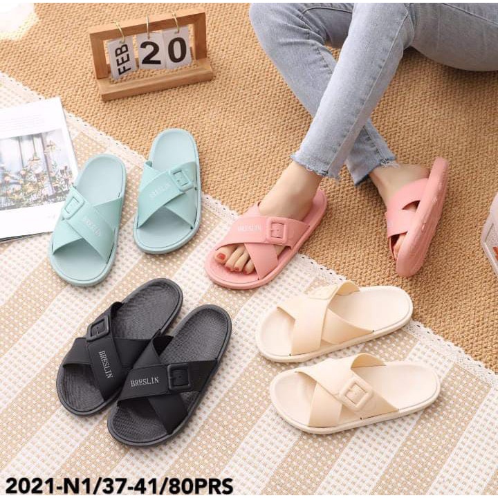 BRESLIN Sandal Jelly Slop Wanita Karet Import Lentur Elastis Bahan Empuk Motif Silang Gesper