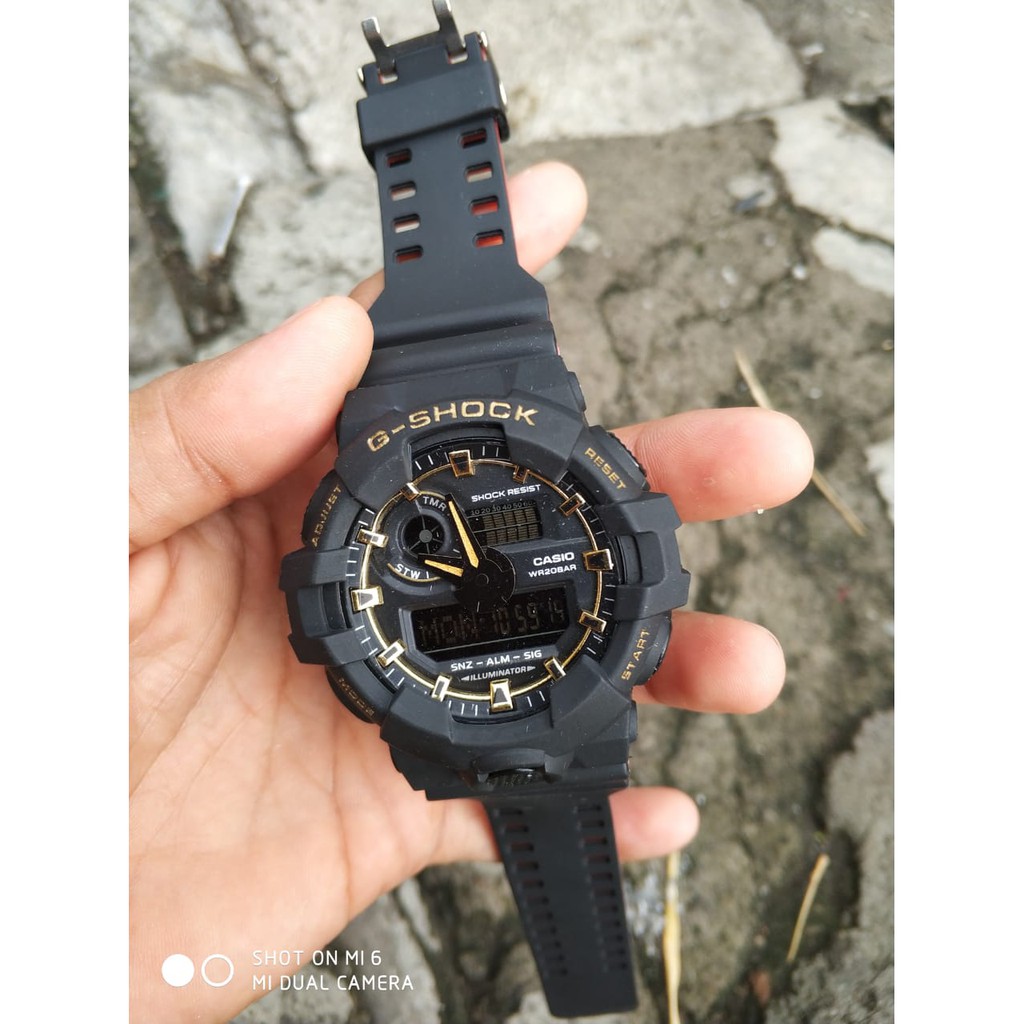JAM TANGAN FASHION PRIA GA 700 DUA WARNA HITAM GOLD