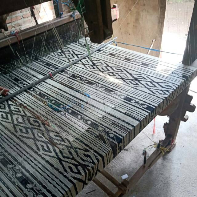 ATI Tenun Blanket Ethnik Halusan Toraja Terlaris Harga Pengrajin Free Gelang Ethnik