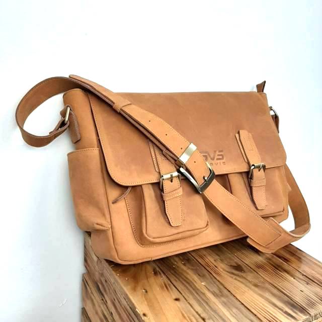Tas Messenger Kulit Sapi Crazy Horse Muat Laptop 14 "