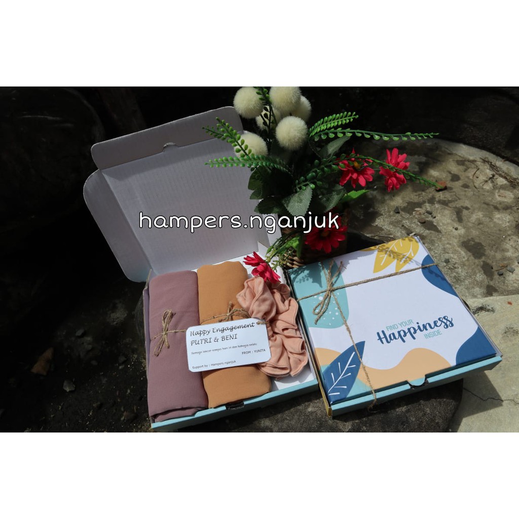 

PROMO Hampers hijab/gift box/kado ulang tahun/kado pernikahan