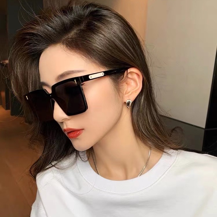 2022 Kacamata Hitam Wanita Model Korea Retro Vintage Frame Besar