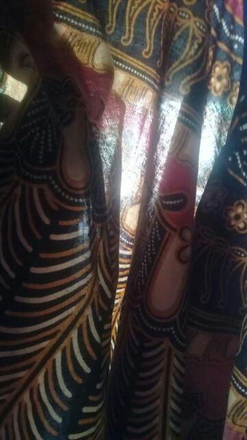 Kemeja Batik Pria Lengan Panjang Motif Megamendung Series Warna M L Xl Katun Halus