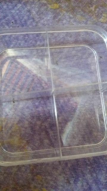 Satu Lusin Toples Lebaran Sekat 4