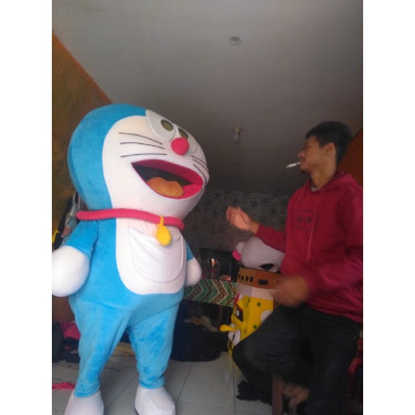 kostum badut doraemon besar