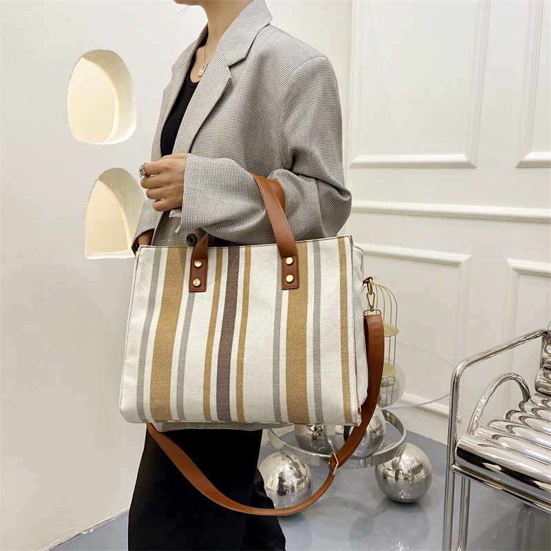 (2PC BISA IKG)GTBI998876256  New arrival  !!! Tas Selempang  Wanita Import Premium Terbaru