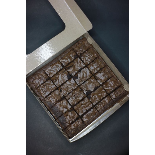 

BROWNIES PANGGANG FUDGY