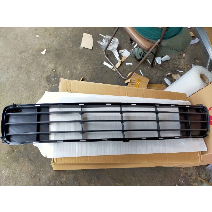 Grill Bawah Bumper Bemper Depan Suzuki APV Arena ASLI SGP!