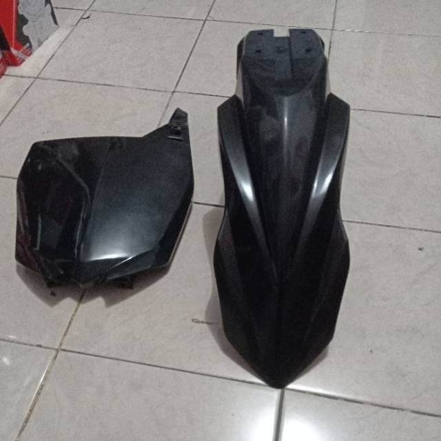 Spakbor depan dan papan nomer yz 250 f merk Bmx