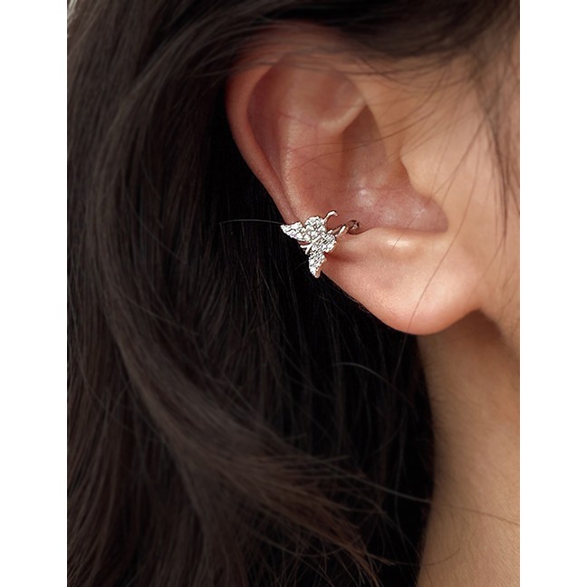 LRC Anting Jepit Fashion Single Ear Clip Diamond Alloy Butterfly (1pc) K26903