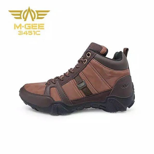 Mgee Alaska 2 Sepatu Boots Pria Army Brown sepatu gunung outdoor hiking trekking tracking