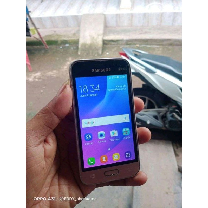 Samsung j1 ram 1gb  sinyal 4g second/bekas terjamin dan amanah murah