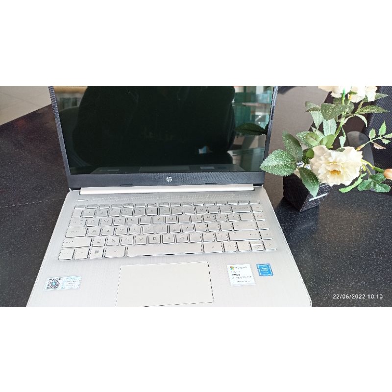 Laptop HP 14S DQ0508TU N4120 4GB 256SSD Windows11+OHS 14.0 BLIT 2YR SLVBLG - BAG POLOS